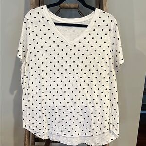 👗Bundle 5/$25👗 Polka Dot V-Neck Women's Top